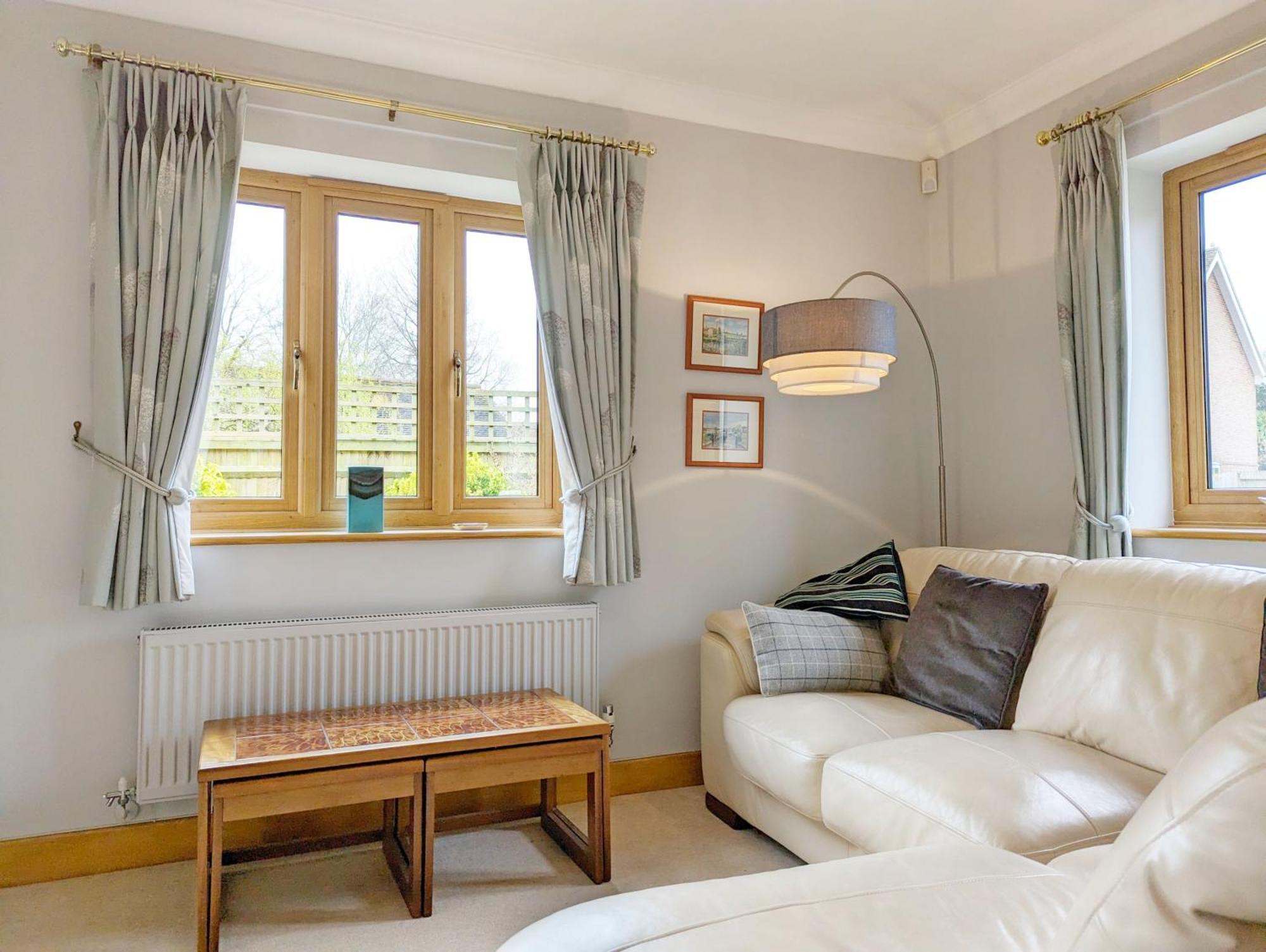 Wisteria Way, Tangmere Luaran gambar